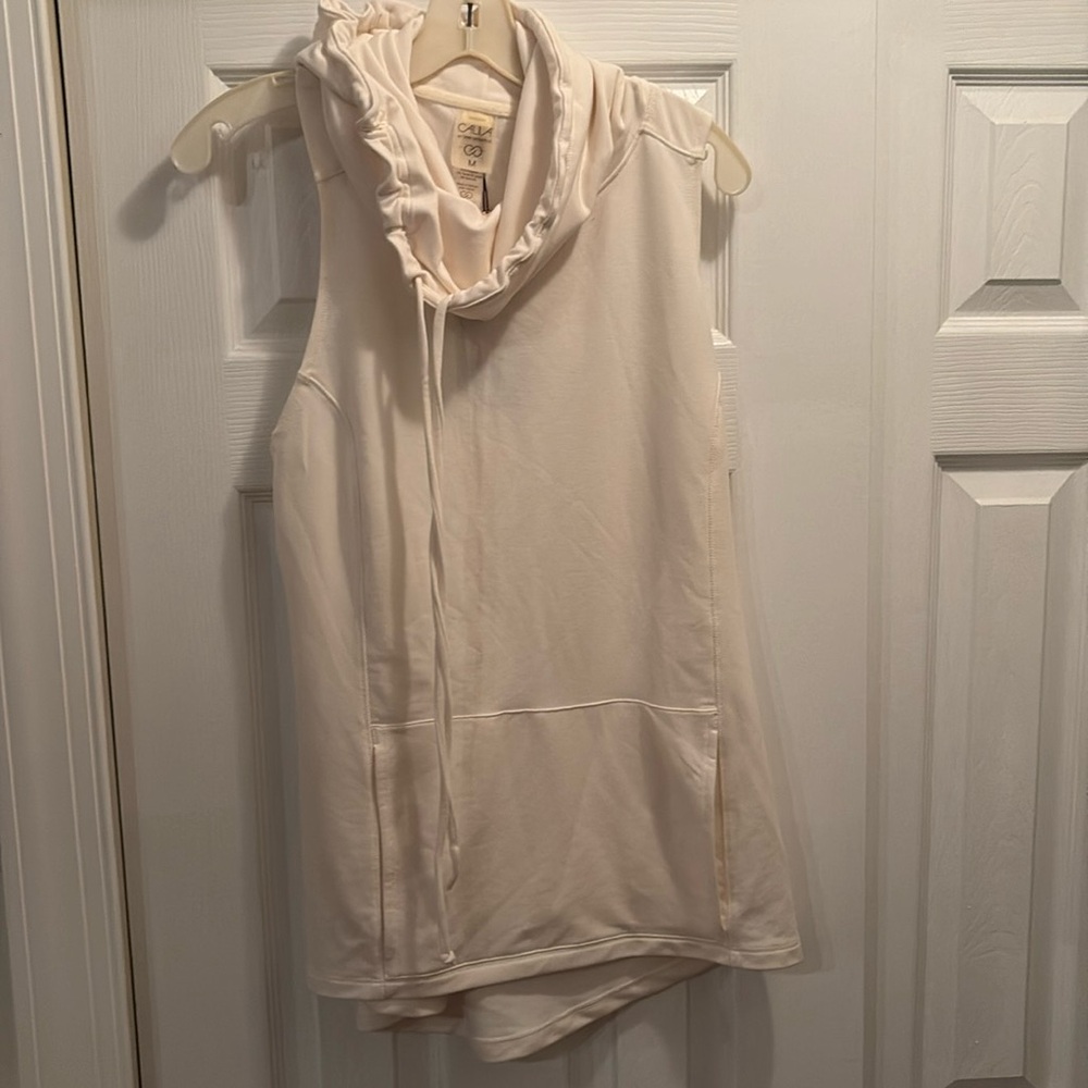Calia sleeveless hoodie never worn. Women’s medium